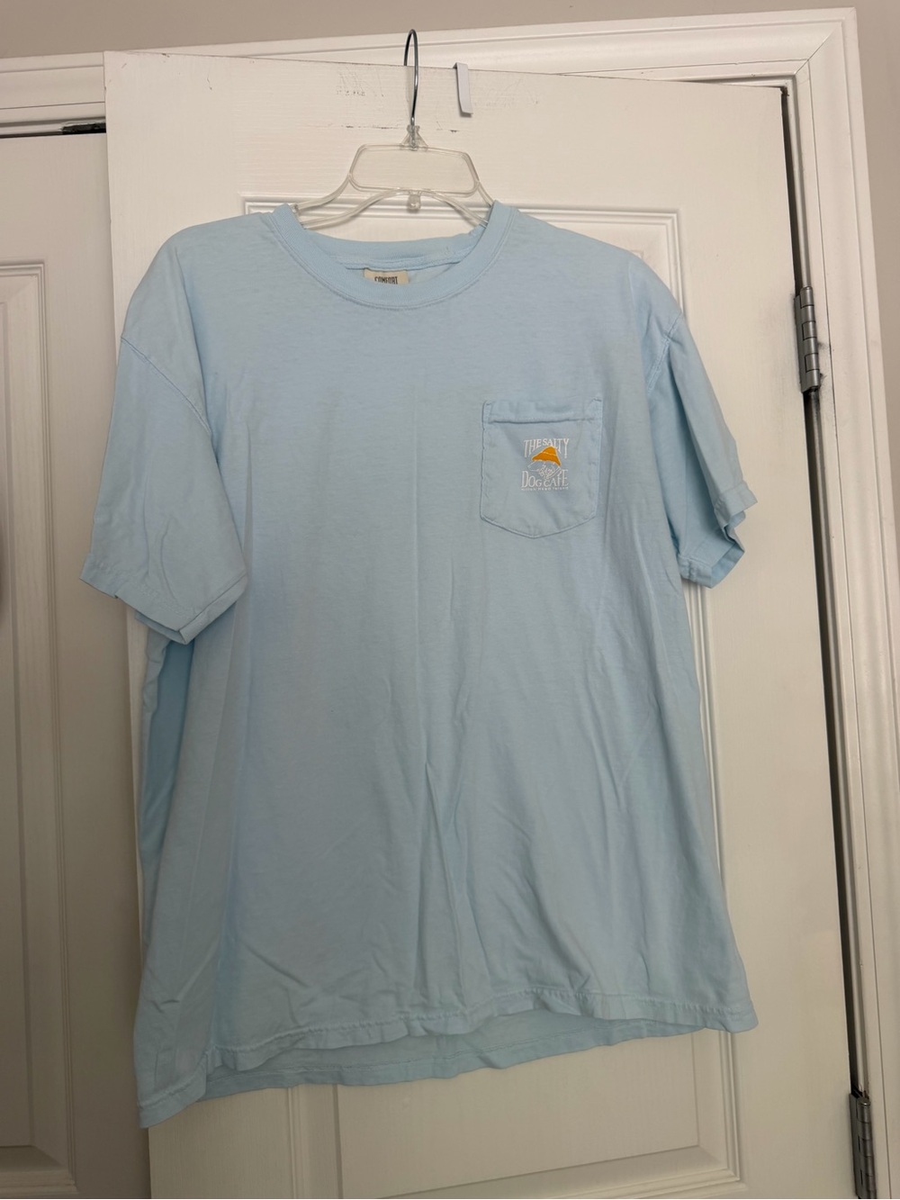 Comfort Colors Light Blue The Salty Dog Cafe Tshirt, size L